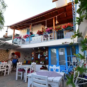  Oda ve Kahvaltı Eleni Türkiye